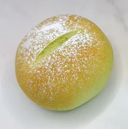 斑斓凤梨芒果米面包